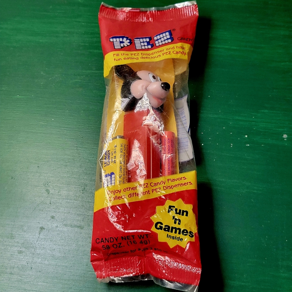 🆕️ Vintage Mickey Mouse PEZ dispenser Disney retro 90s unopened memorabilia